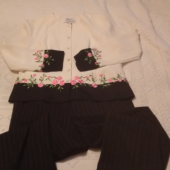 Sarah Elizabeth and Briggs ny - Picture 1 of 8